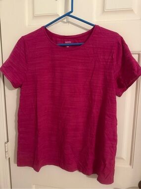 croft & barrow Magenta Crew Neck Short Sleeve Tee